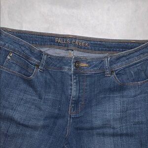 Falls Creek Blue High Rise Jeans Classic Style